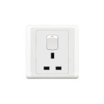 HEE New Classic 13A Flat Switched Socket