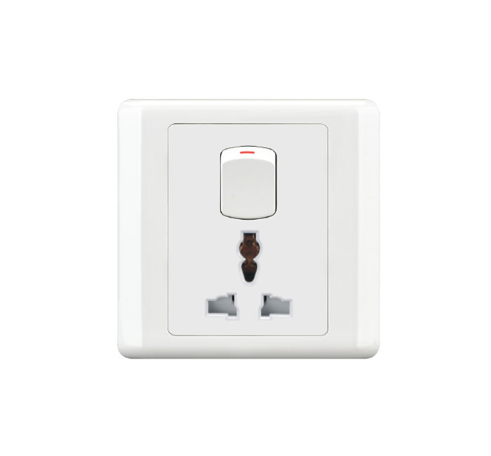 HEE New Classic 3 pin MF Switched Socket